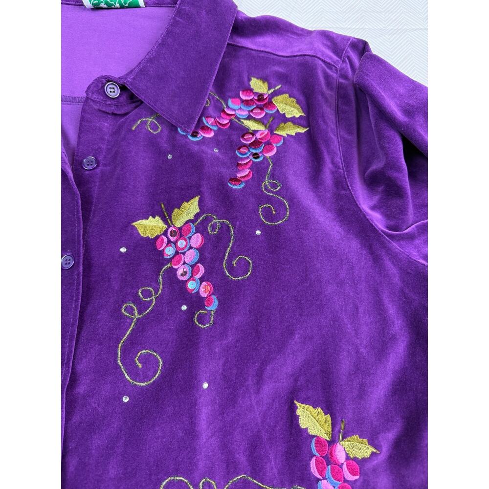 Quacker Factory SZ L Purple Velour Embroidered Grapes Long Sleeve Top NWT - Picture 2 of 13